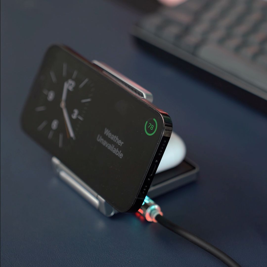 TitanFold 2-in-1 Wireless Charger